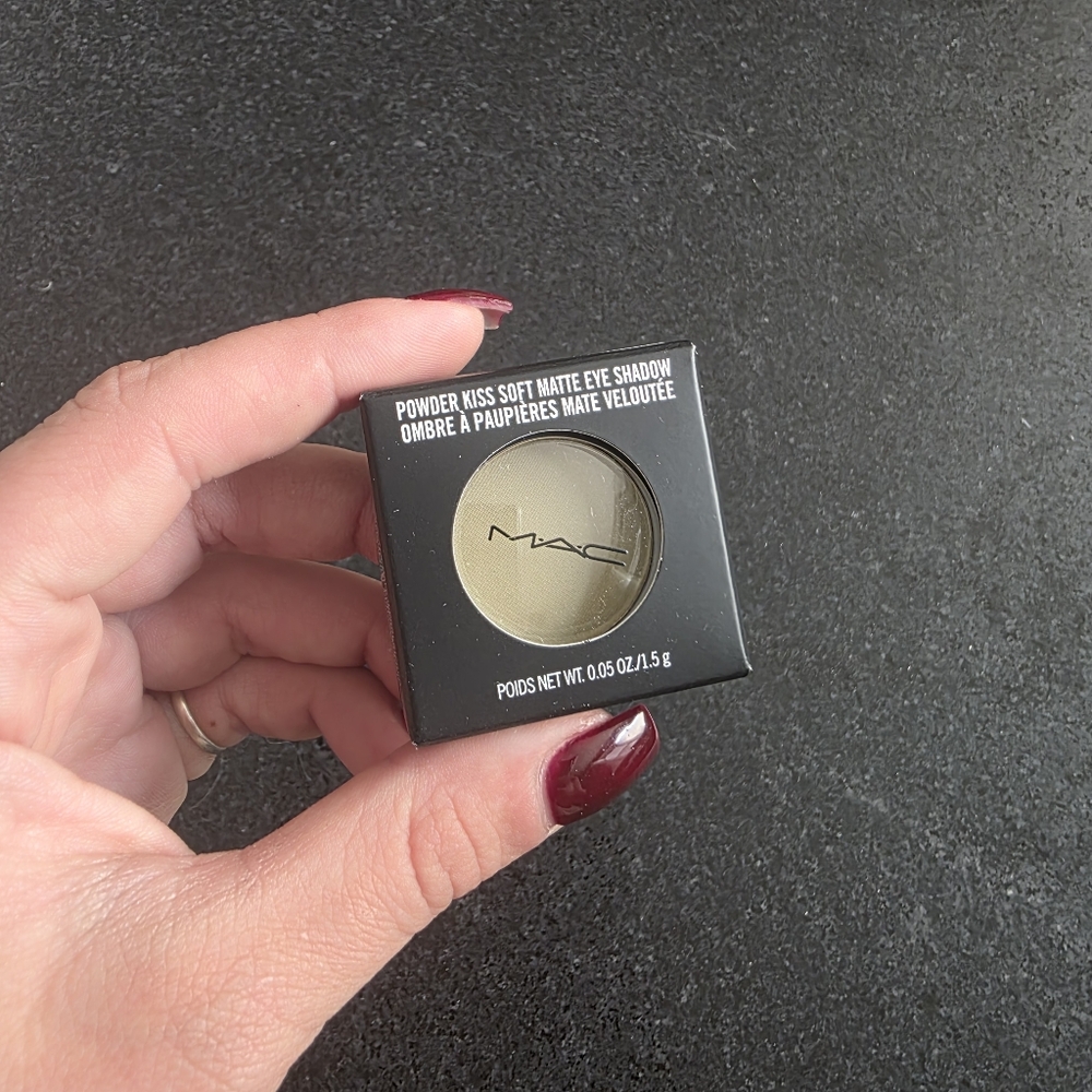 MAC Soft Matte Eye Shadow in Per-Suede Me
